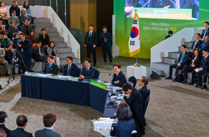 이재명  대통령 '국가폭력범죄 재발 방지 위해선 공소시효 폐지해야'