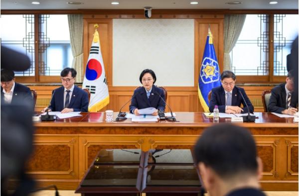 한성숙 국무총리, 제17차 비상경제점검회의 주재 기사 이미지